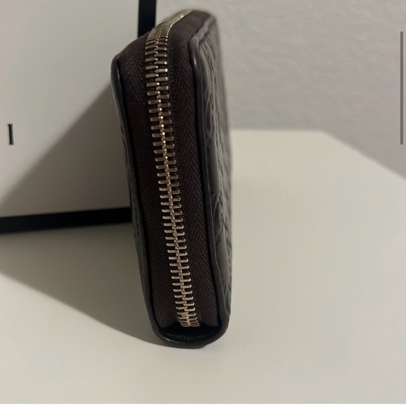Authentic Shima GG Leather Zip Around Long Wallet - Picture 4 of 8